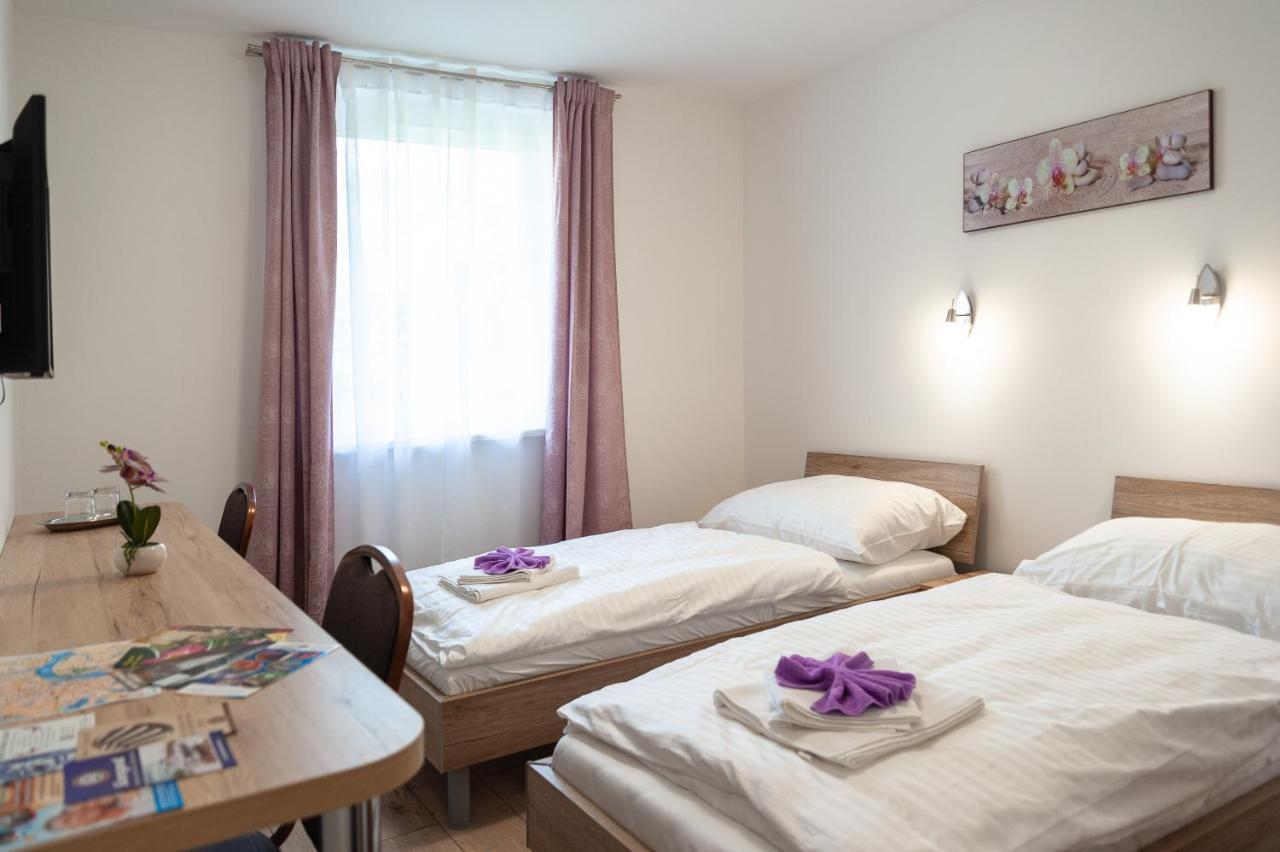 Vivien Szallo Szeged Luaran gambar