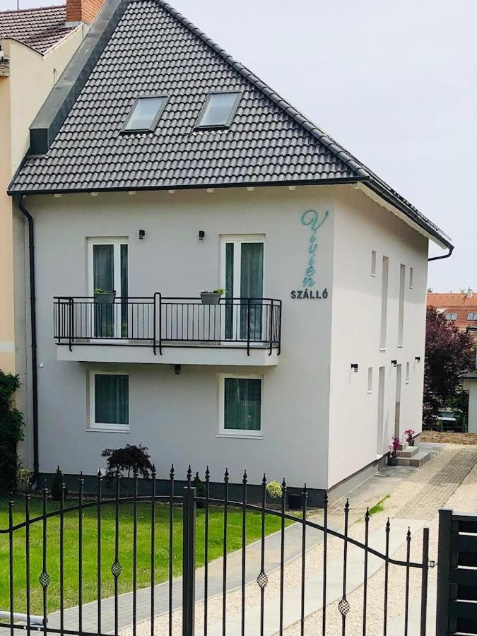 Vivien Szallo Szeged Luaran gambar